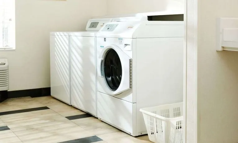 Laundry service is availale for guests at Sonesta Simply Suites Dallas Las Colinas.