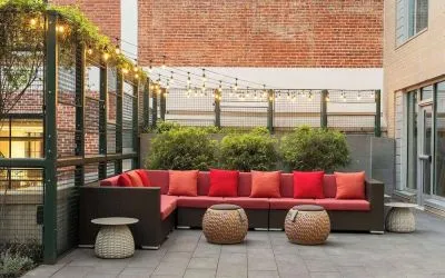 Comfortable furniture in the courtyard of the Hilton Garden Inn Washington DC/Georgetown Area.