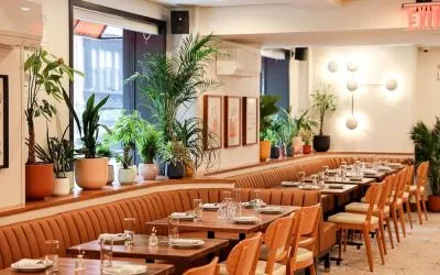 Dining area at The Shelburne Sonesta New York.