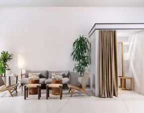 Lobby workspace at Nautilus Sonesta Miami Beach.