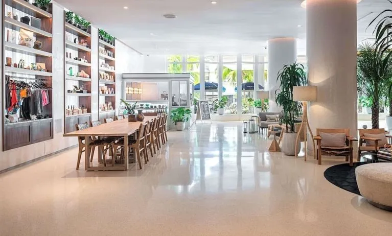 Lobby lounge and workspace, perfect for coworking at Nautilus Sonesta Miami Beach.