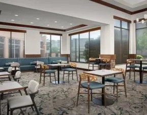 Dining area perfect for coworking at Hilton Garden Inn Fort Worth Medical Center.