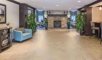 Lobby lounge at Sonesta ES Suites Atlanta - Perimeter Center.