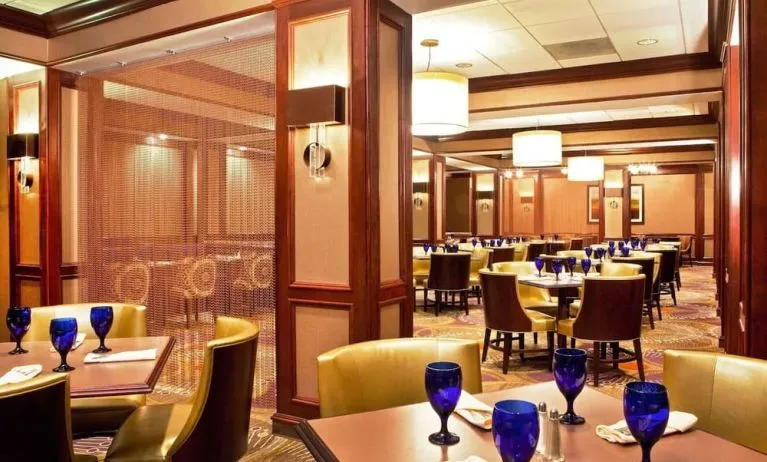 Dining area at Sonesta Atlanta Airport North.