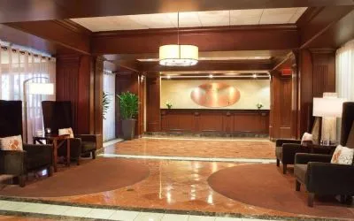 Lobby lounge at Sonesta Atlanta Airport North.