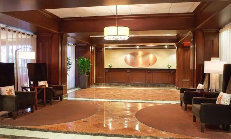 Lobby lounge at Sonesta Atlanta Airport North.