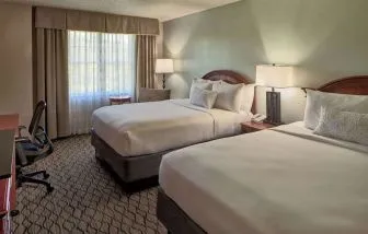 Day use twin room with work desk at Sonesta Atlanta Airport South.