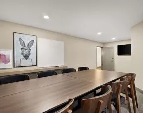 Professional meeting room at Sonesta ES Suites Denver South - Park Meadows.