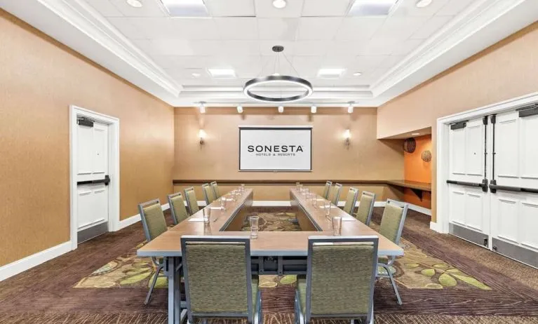 Professional meeting room at Sonesta Anaheim Resort Area.
