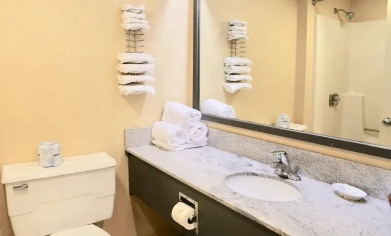 Day room with private bathroom at Fairbanks Inn.