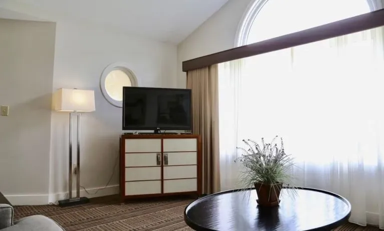 TV lounge at Fairbanks Inn.