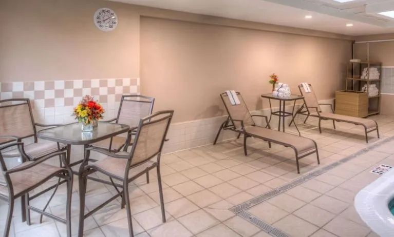 Pool's lounge area at Holiday Inn Belcamp - Aberdeen Area.