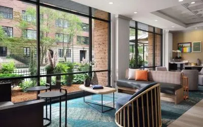 Lobby lounge and workspace, perfect for coworking at Sonesta ES Suites Chicago Downtown Magnificent Mile - Medical.