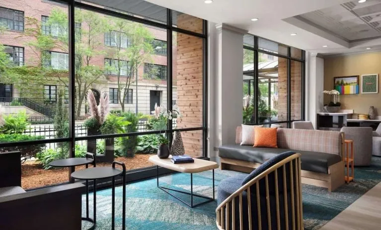 Lobby lounge and workspace, perfect for coworking at Sonesta ES Suites Chicago Downtown Magnificent Mile - Medical.