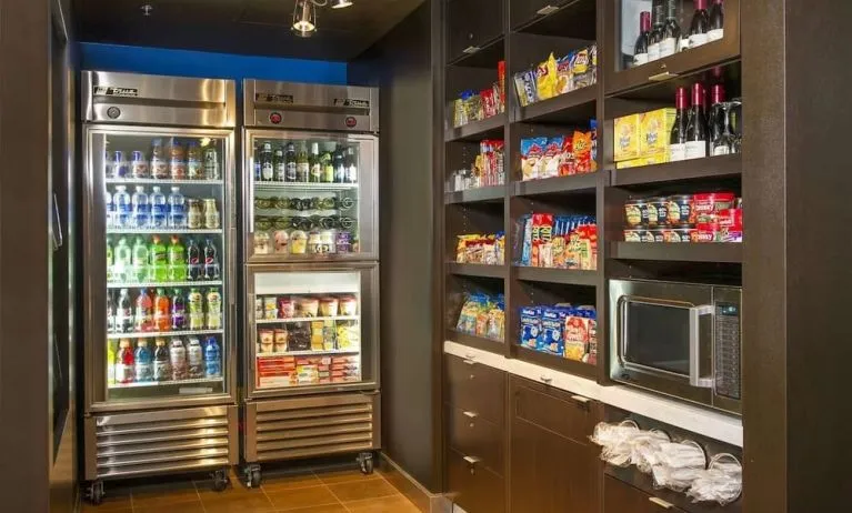 Convenience store at Sonesta Select Charlotte University Research Park.