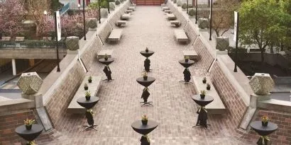 Outdoor seats at Hilton San Francisco Financial District.