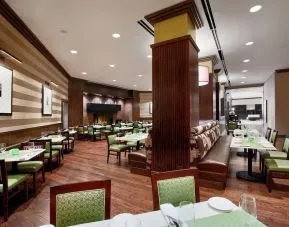 Dining area perfect for coworking at Hilton Rosemont/Chicago O'Hare.