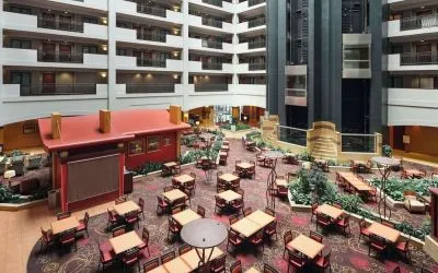 Dining area perfect for coworking at Embassy Suites By Hilton Hampton Convention Center.