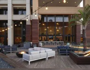 Outdoor furniture perfect for coworking at Hotel Fera Anaheim, A DoubleTree By Hilton.
