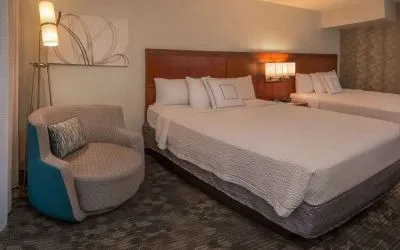 Day use twin room at Sonesta Select Arlington Rosslyn.
