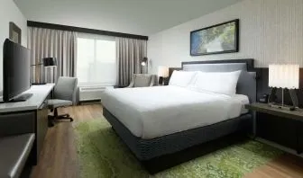 Day use room with work desk and natural light at Hilton Garden Inn Memphis Downtown.