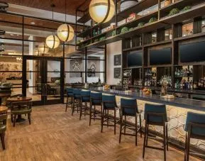 Cocktail bar at Hilton Garden Inn Memphis Downtown.