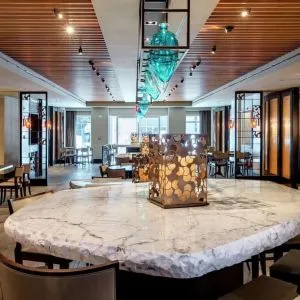 Dining area at New York Hilton Midtown..