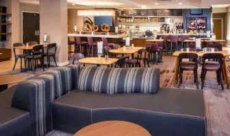 Lounge area and workspace at Sonesta Select Allentown Bethlehem Airport.