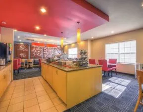 Breakfast available at Towneplace Suites By Marriott Arundel Mills.