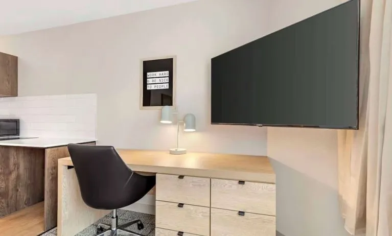 Day use room's workspace at Sonesta Simply Suites Baltimore BWI Airport.