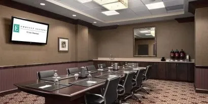 Meeting room at Embassy Suites By Hilton St. Louis Downtown.