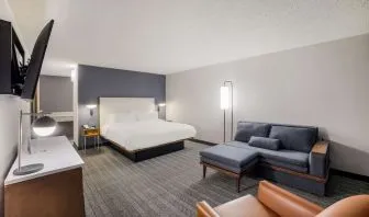 Day use room with sofa at Sonesta Select Phoenix Chandler.