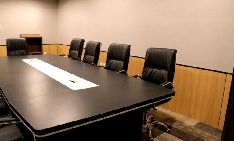 Meeting room at Liberty View Brooklyn Hotel.