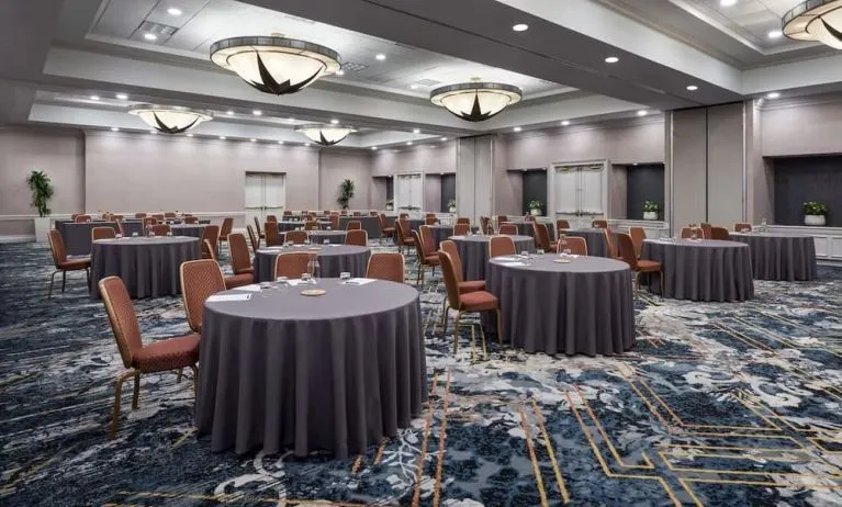 Meeting or conference room at The Chifley Houston, Tapestry Collection By Hilton.