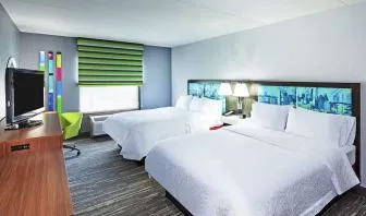 Queen beds available at Hampton Inn & Suites Houston-Bush Intercontinental Aprt.