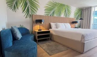King room at The Harrison Hotel Downtown Hollywood.