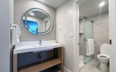 Guest bathroom at The Harrison Hotel Downtown Hollywood.