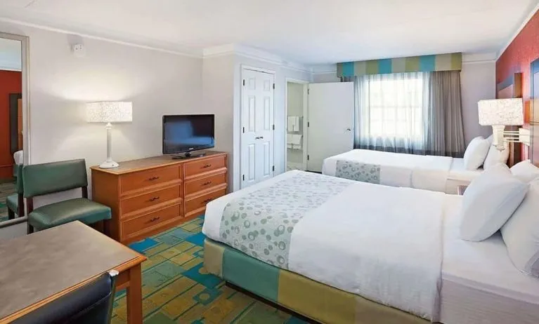 Day use twin room at Norwood Inn & Suites Merrillville.