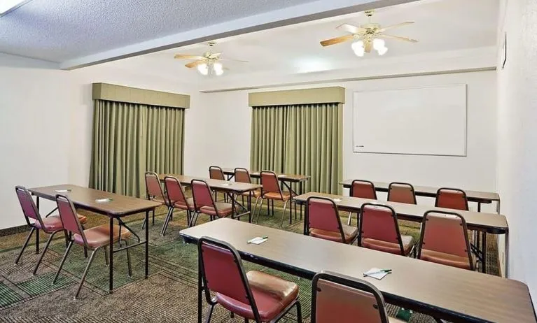 Professional meeting room at Norwood Inn & Suites Merrillville.