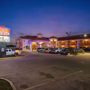 Parking area at Casa Rosa Inn.