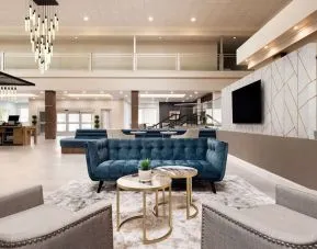 Lobby seating at DoubleTree By Hilton Fort Worth South.
