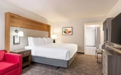 King room at DoubleTree By Hilton Fort Worth South.