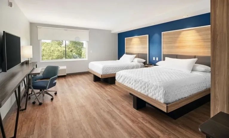 Queen beds at Tru By Hilton Ft. Lauderdale Airport.