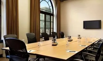 Professional meeting room at Hilton Orrington/Evanston.