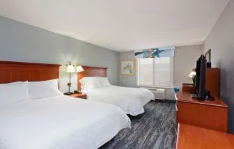 Day use twin room with work desk at Hampton Inn & Suites Clovis-Airport North.