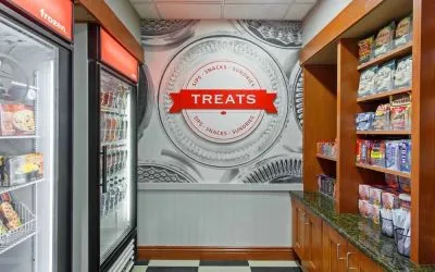 Convenience store at Hampton Inn & Suites Clovis-Airport North.