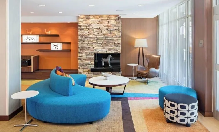 Coworking lounge at Fairfield Inn & Suites By Marriott North Bergen.