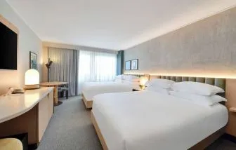 Day use twin room at Kimpton Theta New York - Times Square.