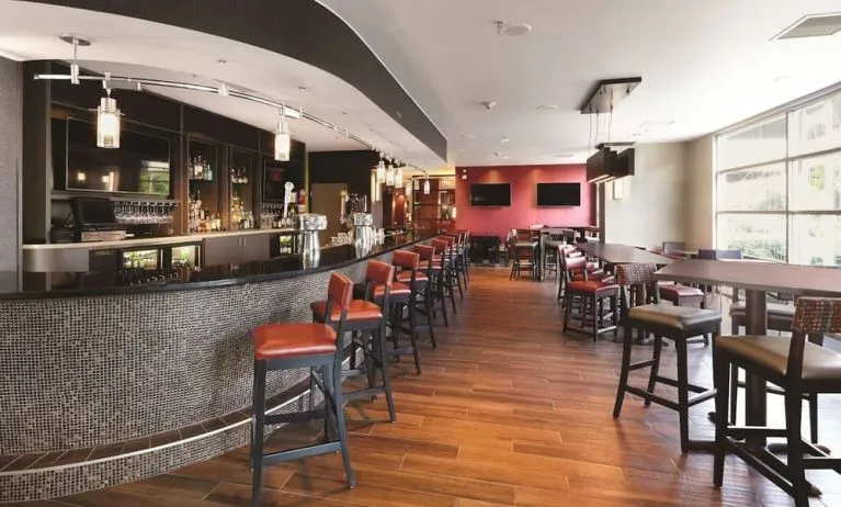 On-site bar with lounge area at DoubleTree By Hilton San Francisco Airport North Bayfront.
