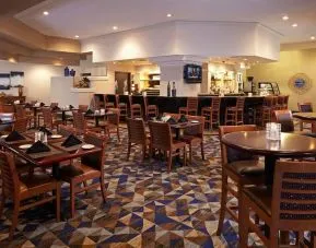 On-site bar and restaurant at Embassy Suites By Hilton Los Angeles-Intl Airport North.